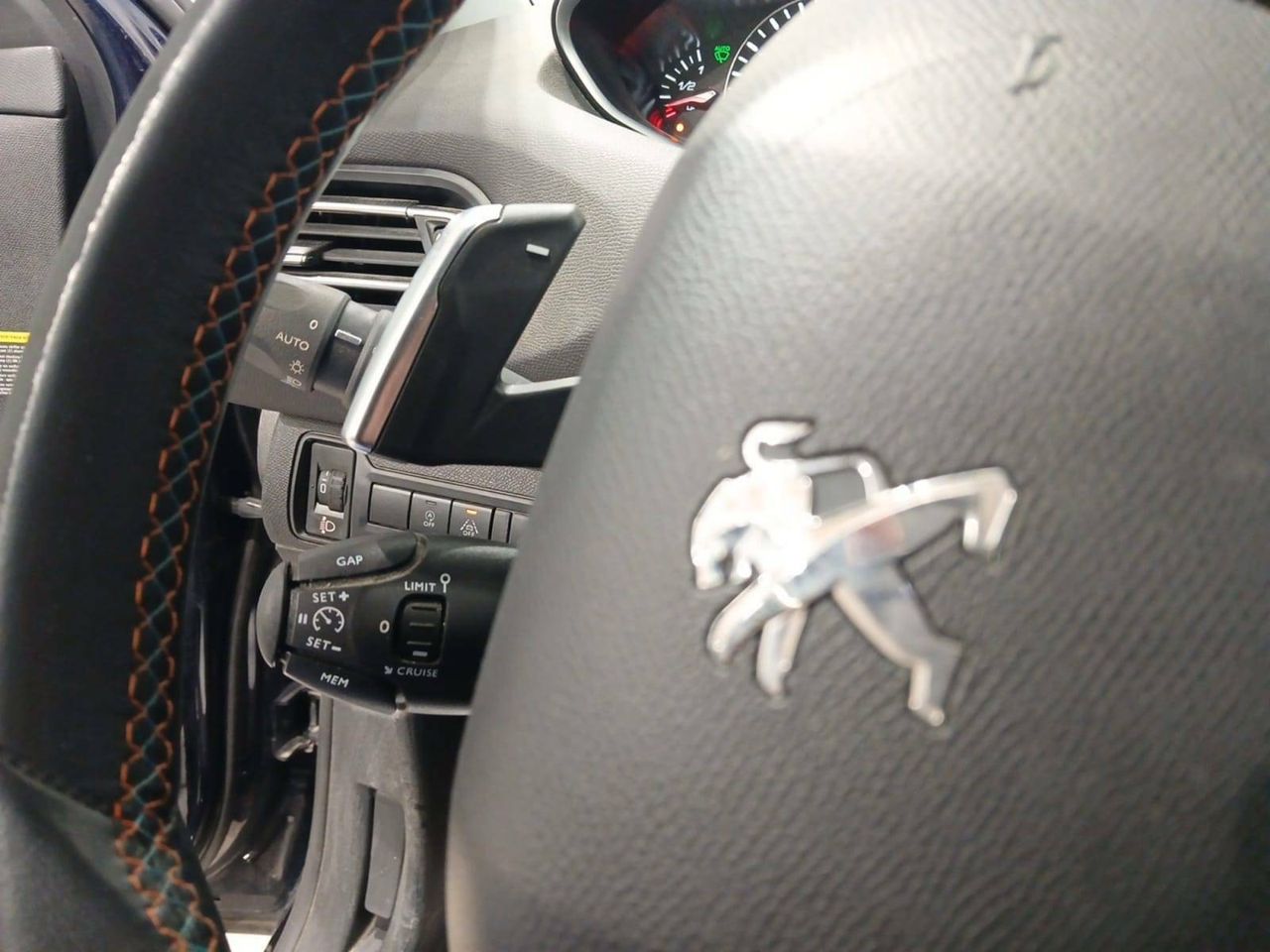 Peugeot 308  5p  1.5 BlueHDi 96KW Auto Tech Edition