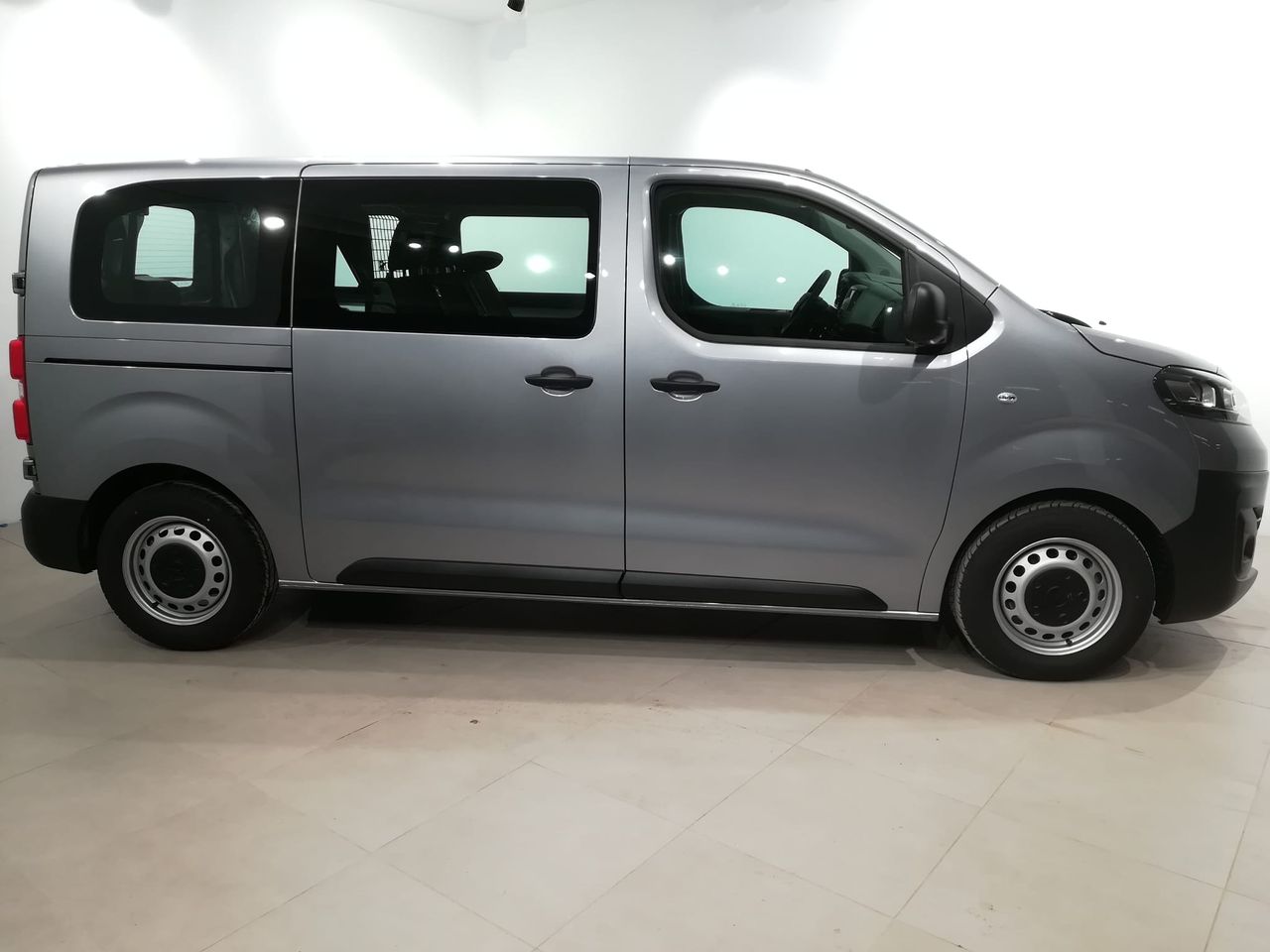 Opel Vivaro DOBLE CABINA T.M. EXPRESS 1.5D 120CV 6V