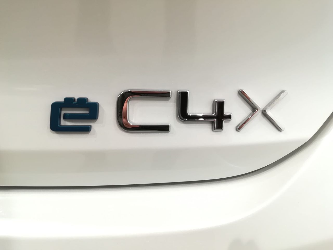 Citroën C4 X ëC4 X eléctrico 100kW 50KWh Shine