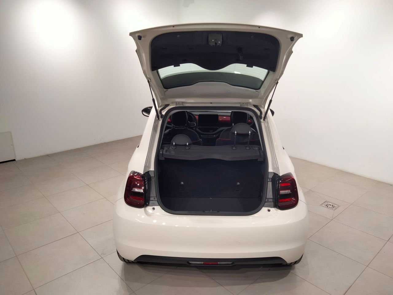 Fiat 500 Red Hb 320km 85kW (118CV)