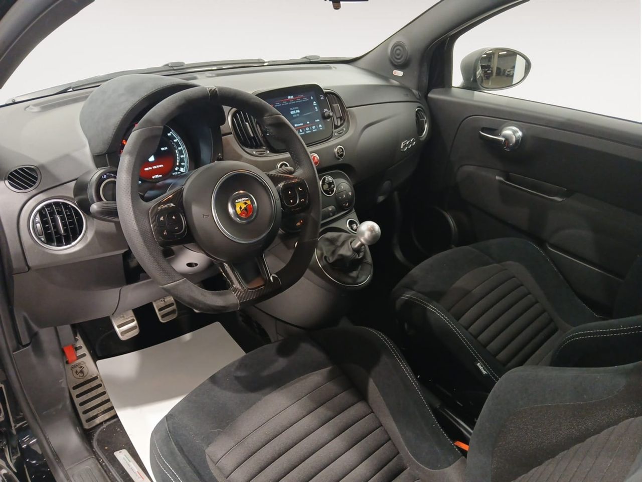 Abarth 500 695 1.4 16v T-Jet 132kW (180 CV)