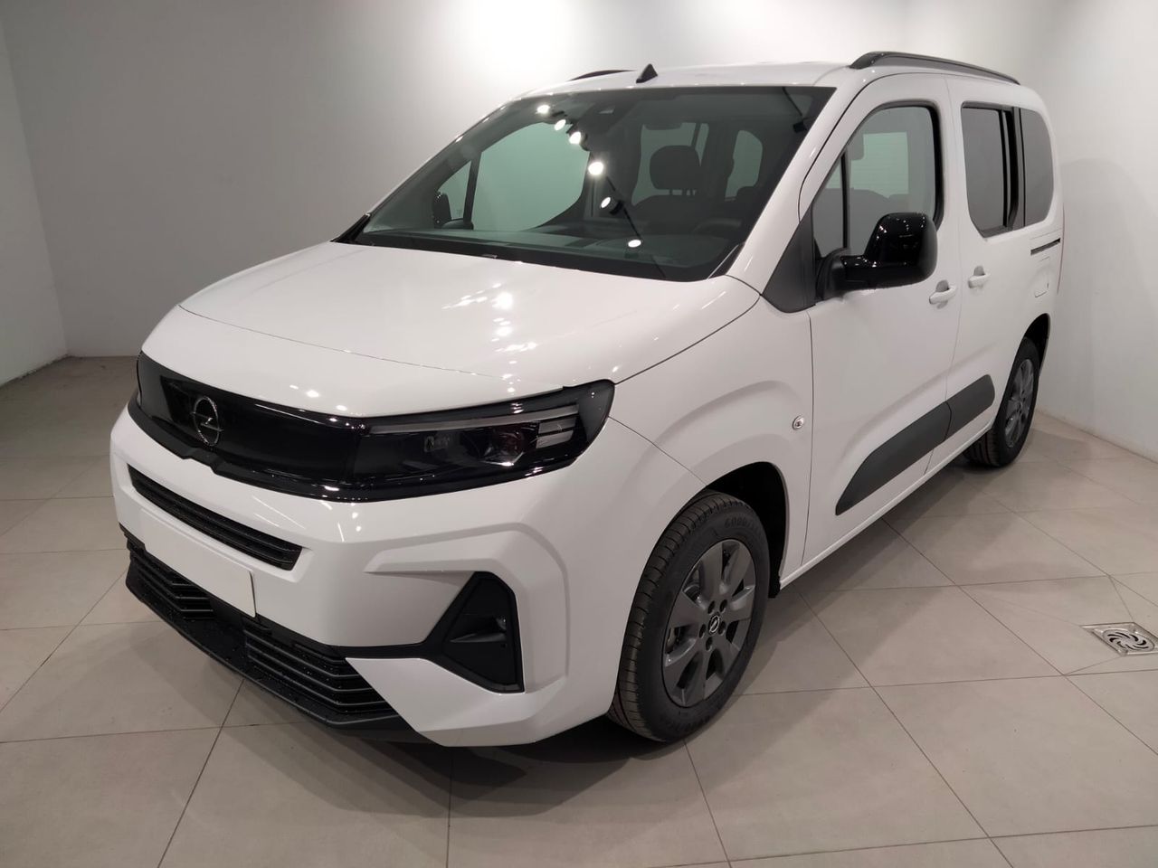 Opel Combo 100 Cv 1.5 Td S/S MT6 €6.4