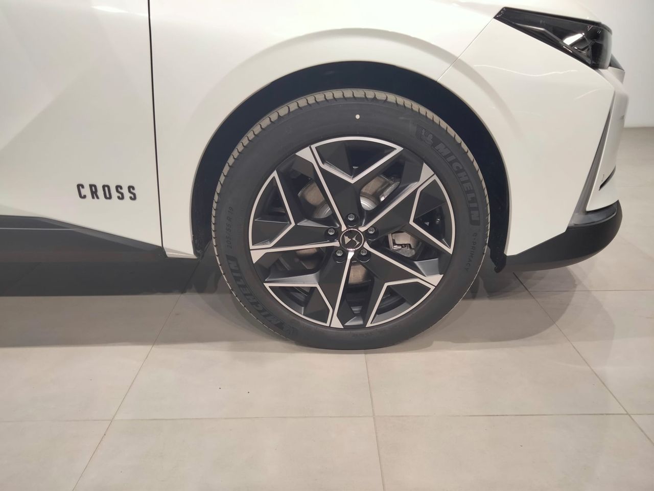 DS Automobiles DS 4 CROSS E-TENSE 225 RIVOLI