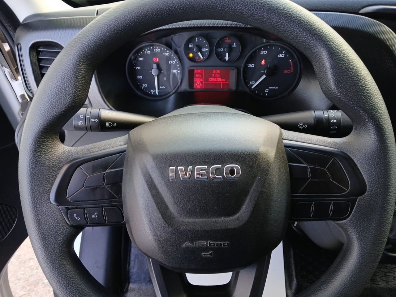 Iveco Daily 2.3TD 35S 16V 3520L/H2 12 M3