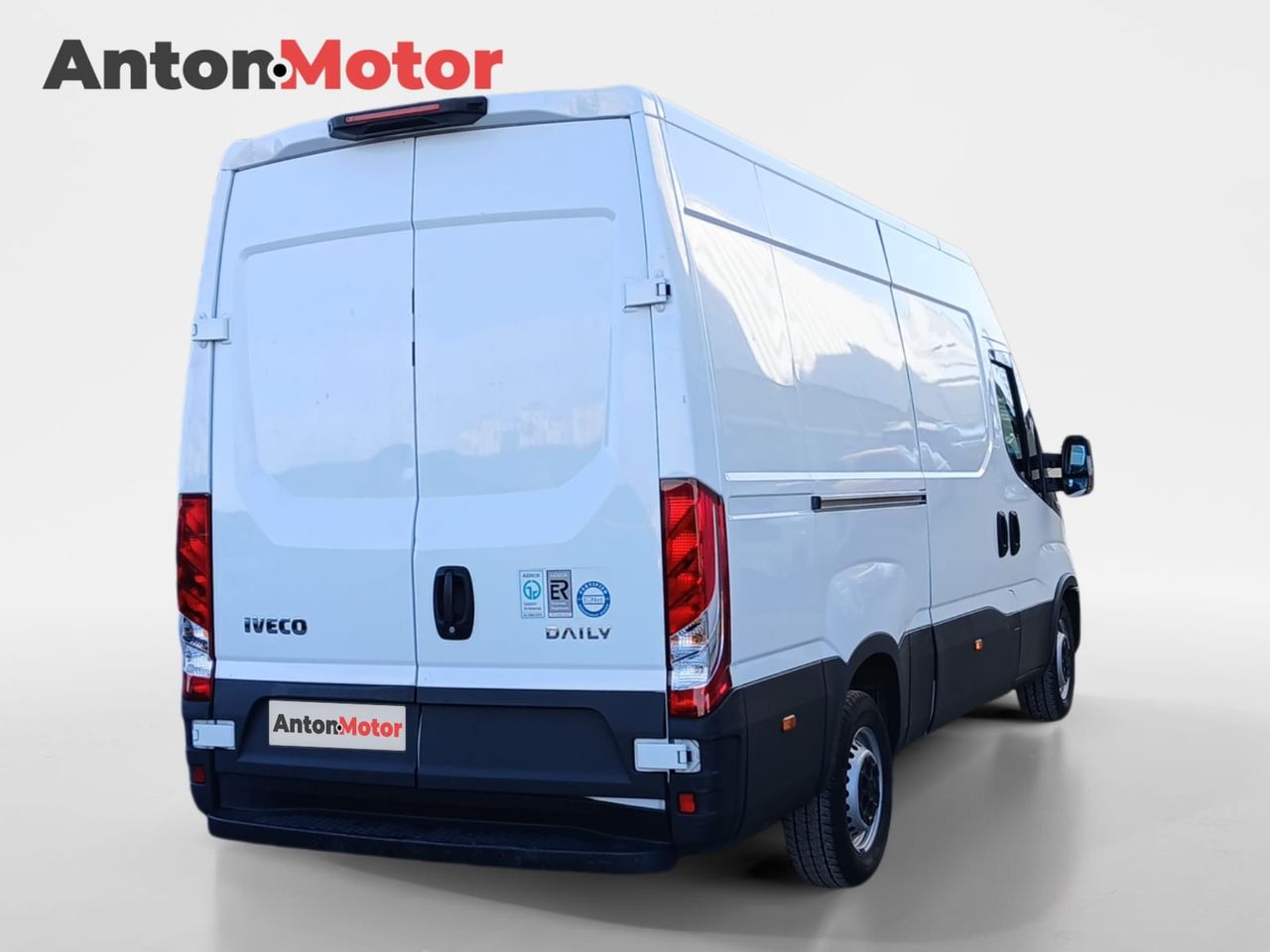 Iveco Daily 2.3TD 35S 16V 3520L/H2 12 M3