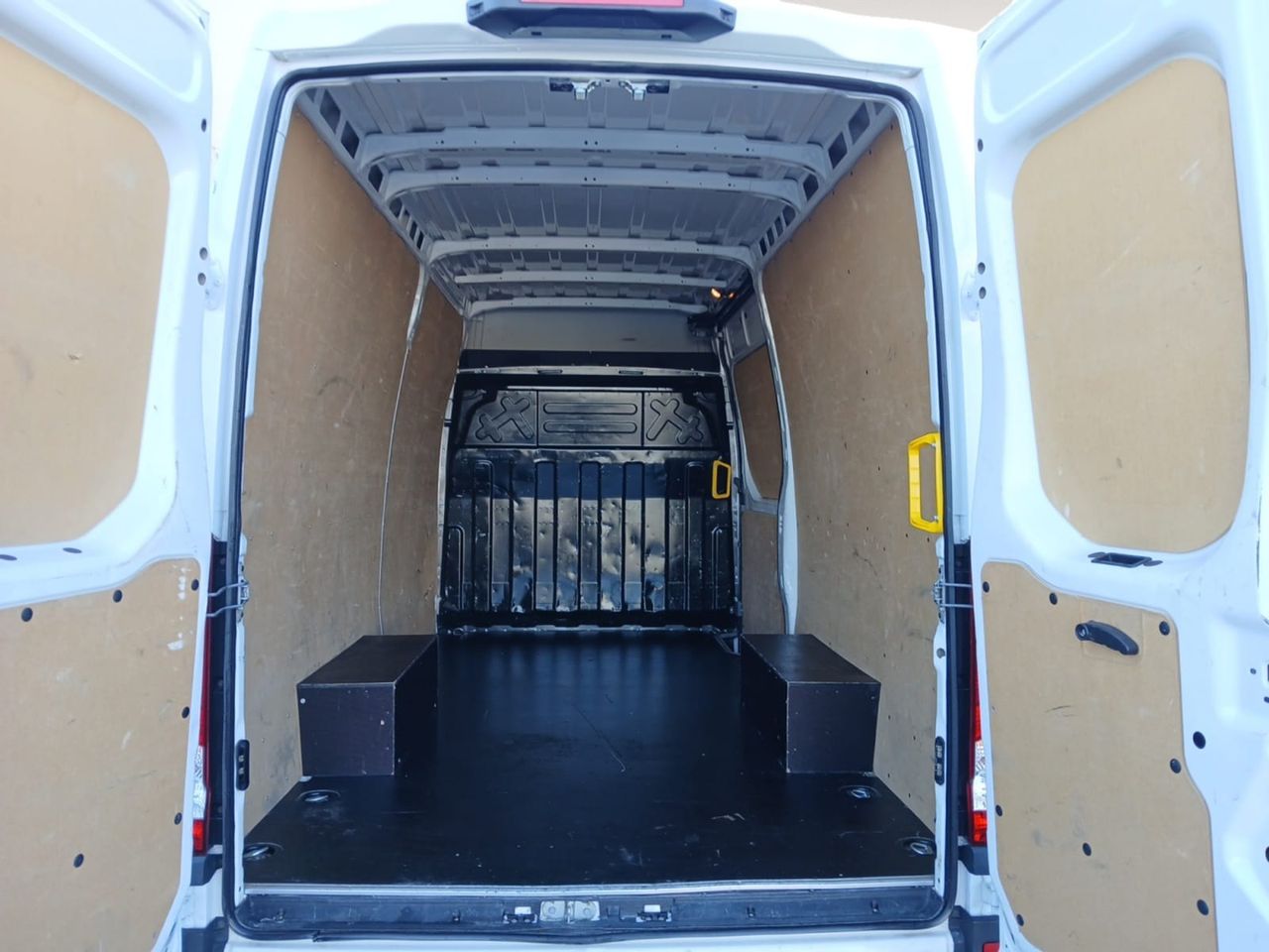Iveco Daily 2.3TD 35S 16V 3520L/H2 12 M3