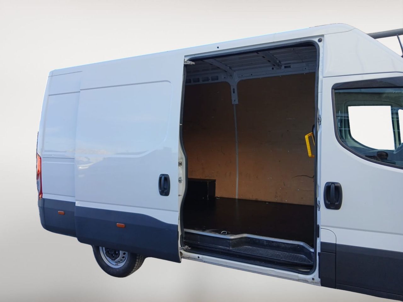 Iveco Daily 2.3TD 35S 16V 3520L/H2 12 M3