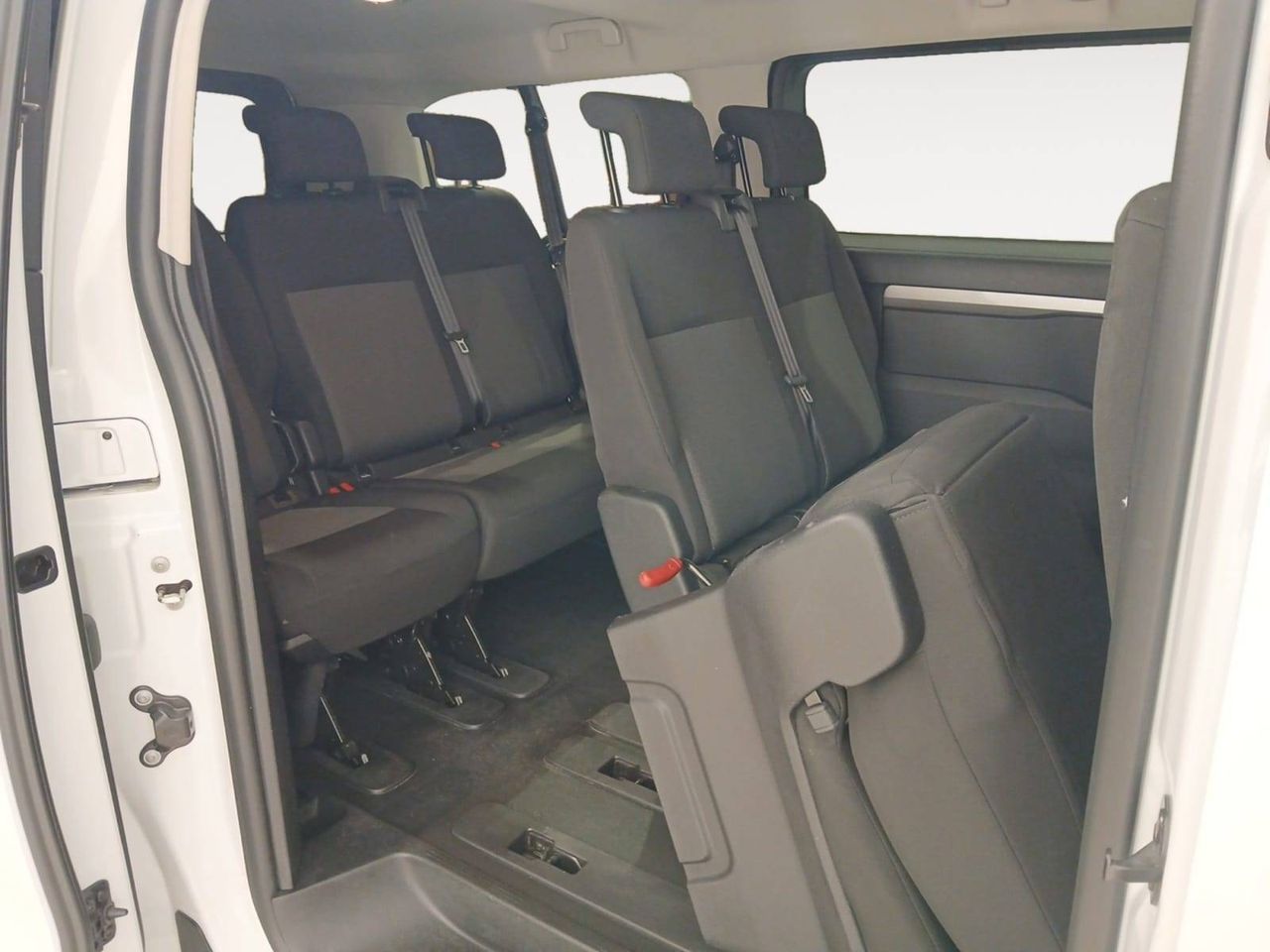 Peugeot Traveller   Long BlueHDi 180 S&S EAT8 Business
