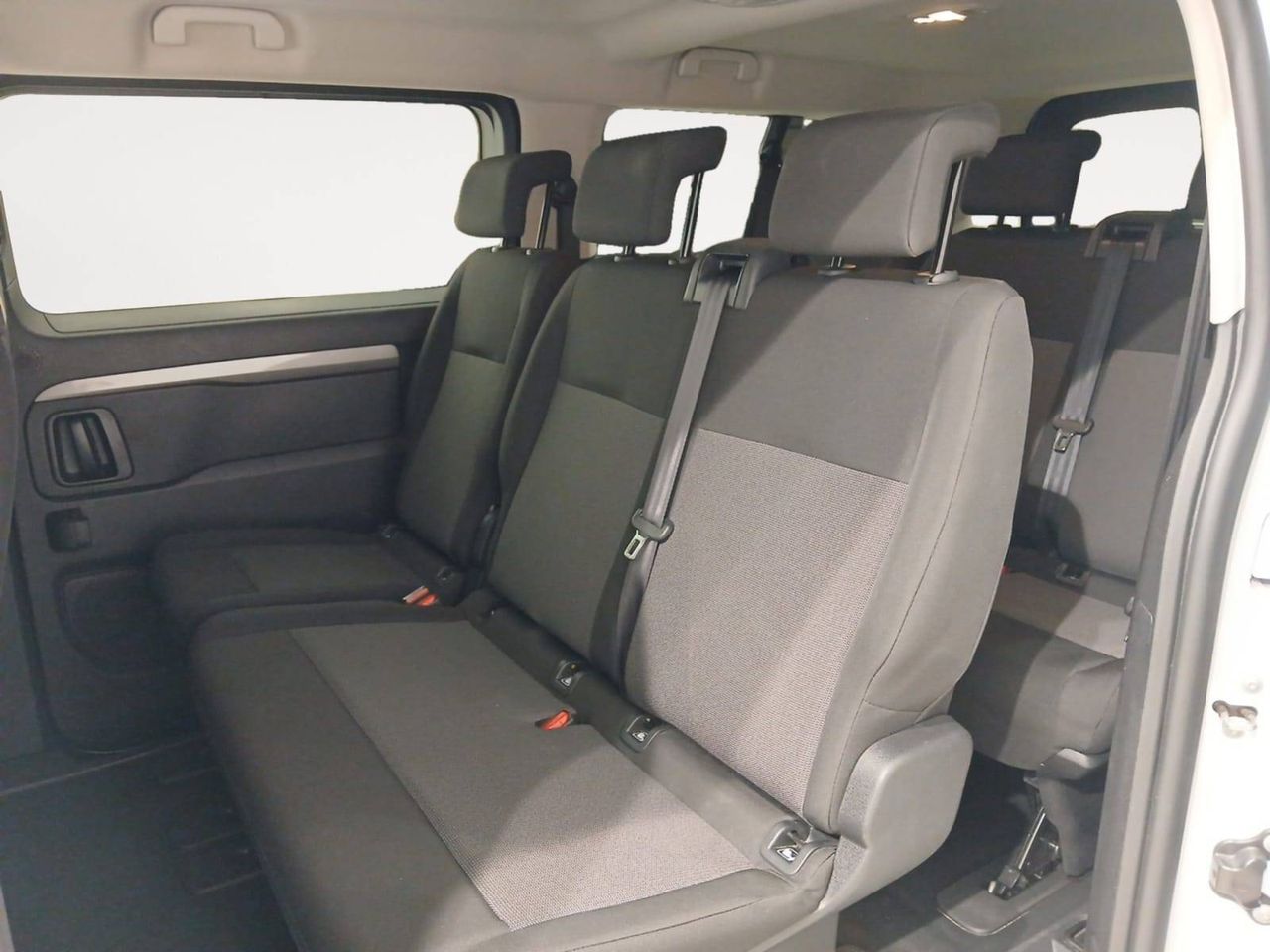 Peugeot Traveller   Long BlueHDi 180 S&S EAT8 Business