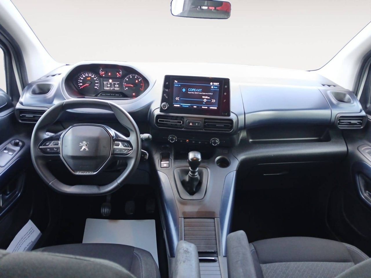 Peugeot Rifter   Standard BlueHDi 73kW Allure Business