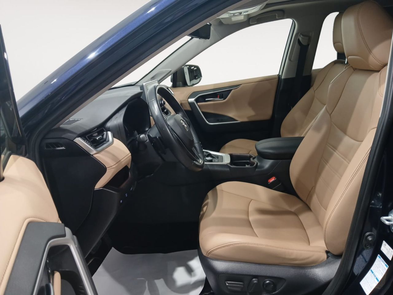 Toyota Rav4 2.5l 220H Luxury 4WD CUERO + TECHO