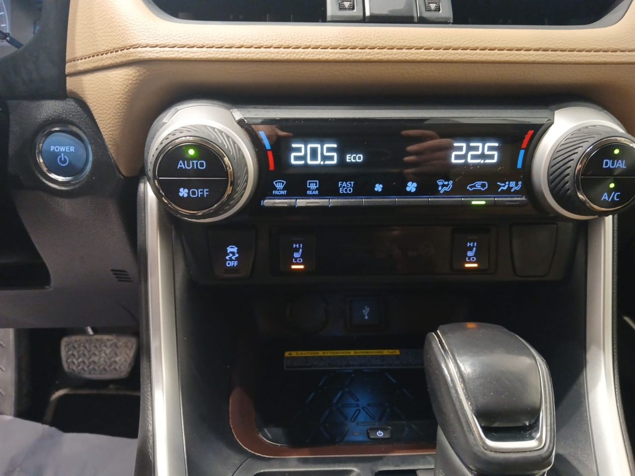 Toyota Rav4 2.5l 220H Luxury 4WD CUERO + TECHO