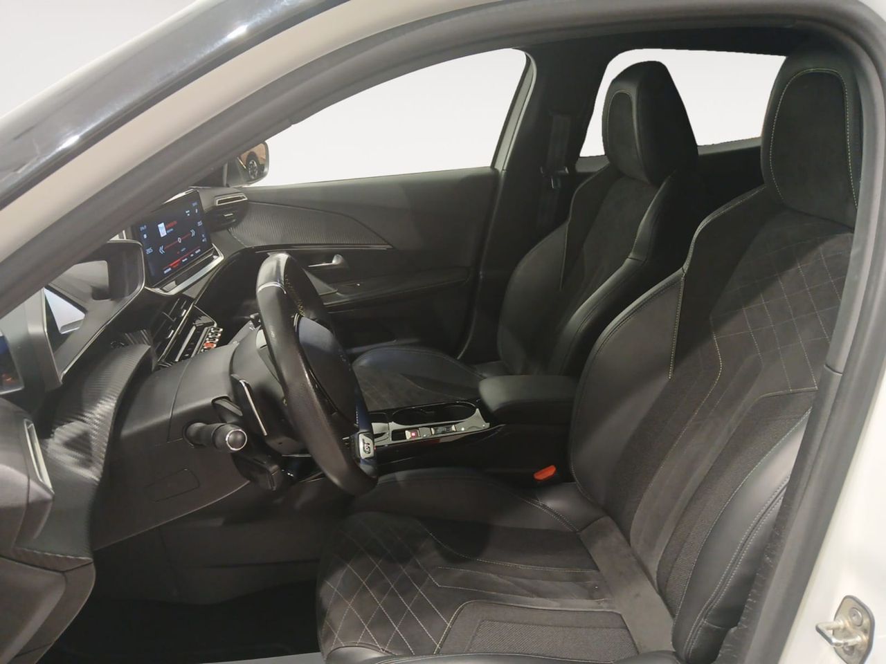 Peugeot 2008 GT Puretech 155 S&S EAT8