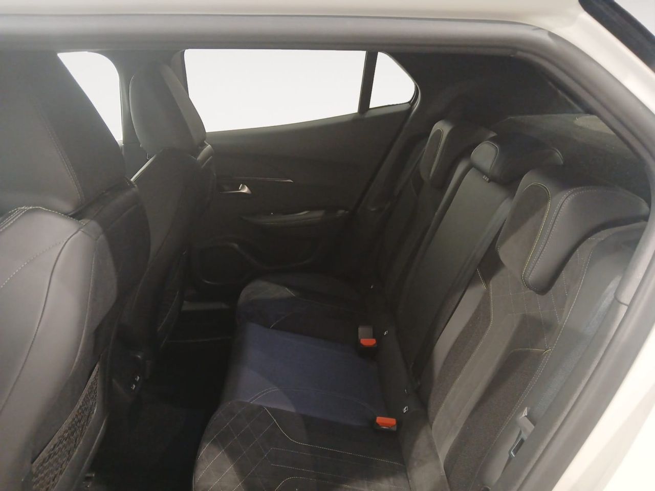 Peugeot 2008 GT Puretech 155 S&S EAT8