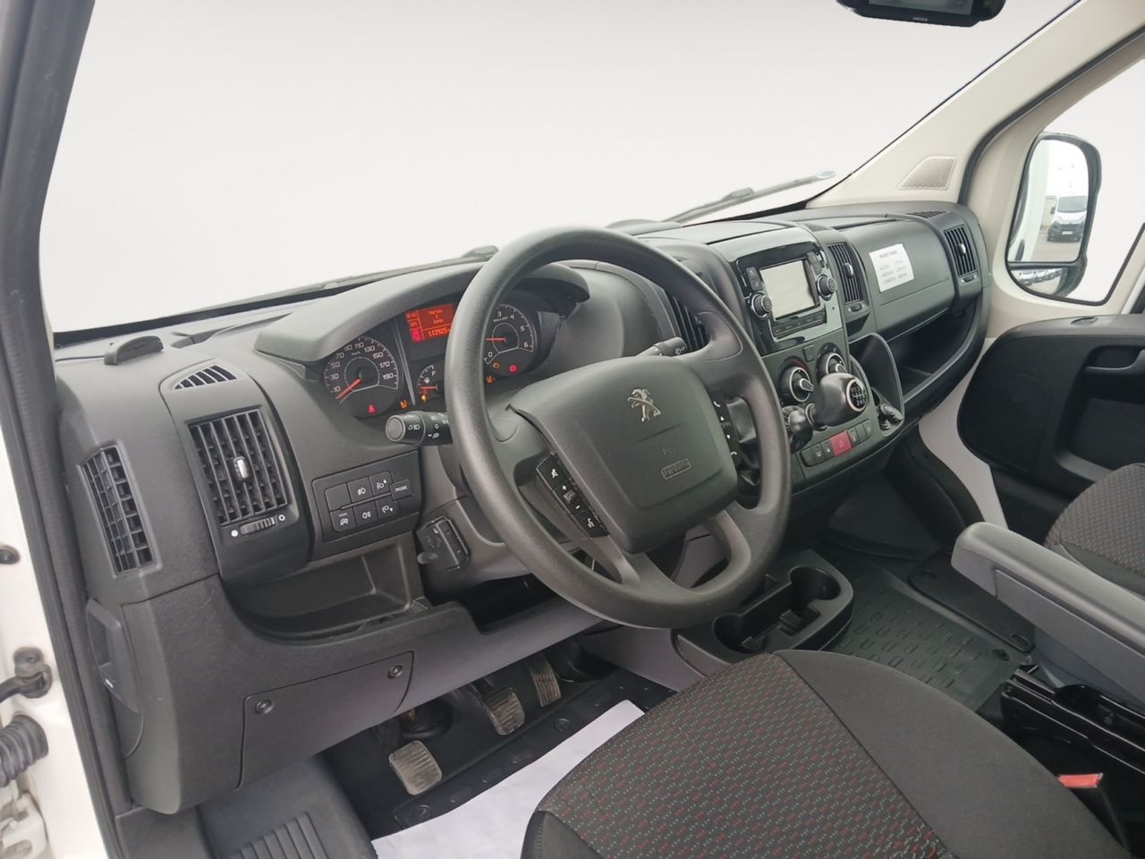 Peugeot Boxer PAQUETERA 2.2 BHDI 435 L3 140CV