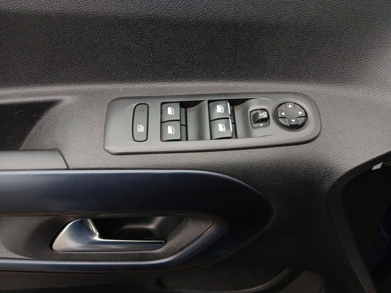 Peugeot Rifter   Standard BlueHDi 73kW Allure