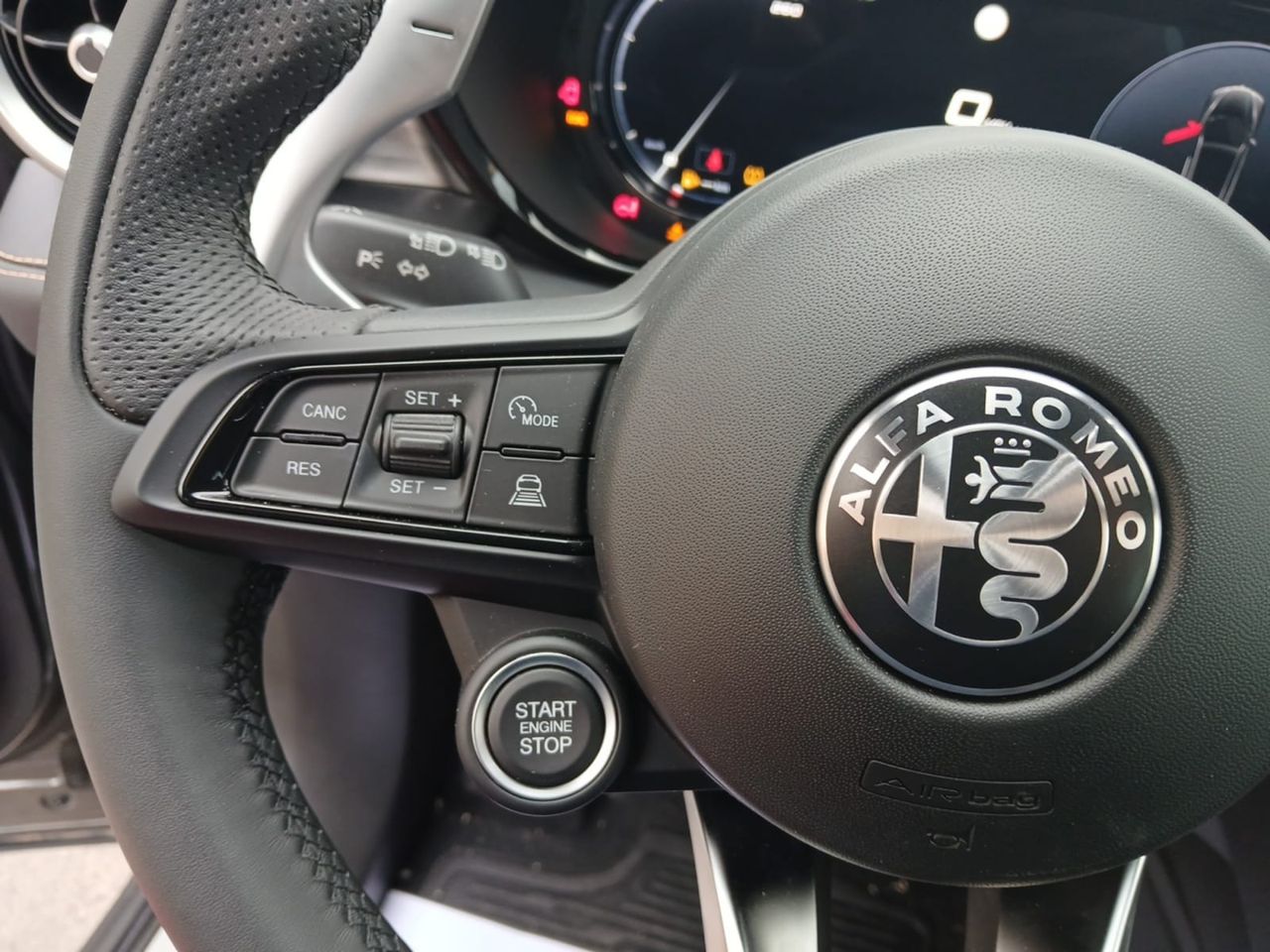 Alfa Romeo Tonale 1,6 DS 130 CV VELOCE
