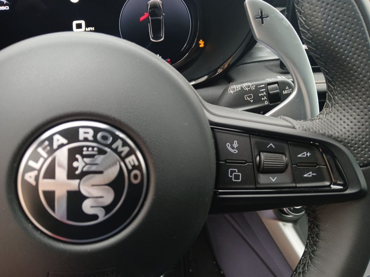 Alfa Romeo Tonale 1,6 DS 130 CV VELOCE