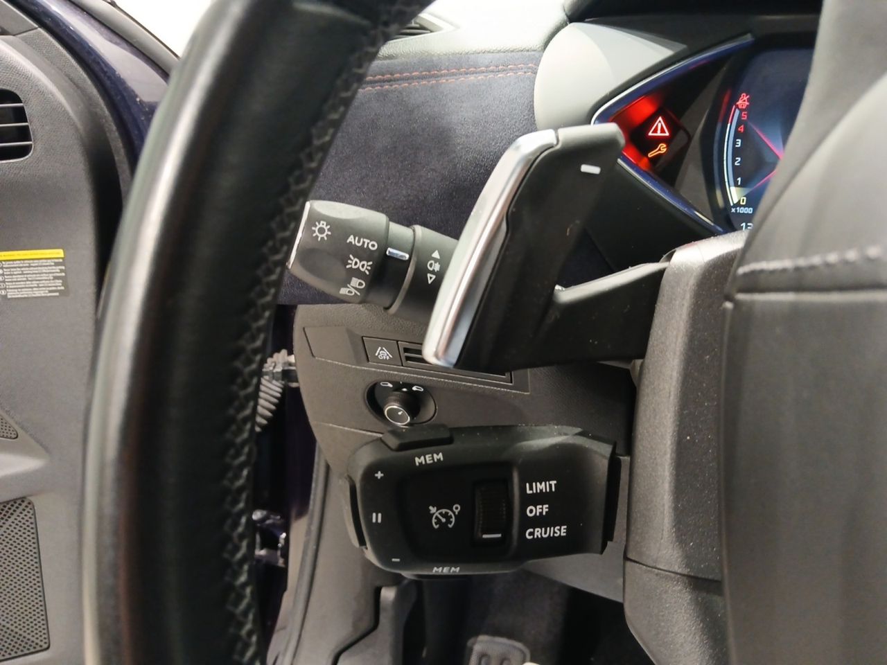 DS DS 3 Crossback BlueHDi 96 kW Auto Ines de la Fressange