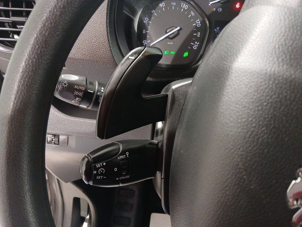 Peugeot Expert  Furgón  2.0 BlueHDi 180 EAT8 Std Premium