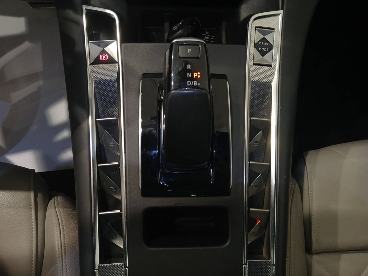 DS DS 7  1.6 E-Tense 225  Auto Ligne Noire