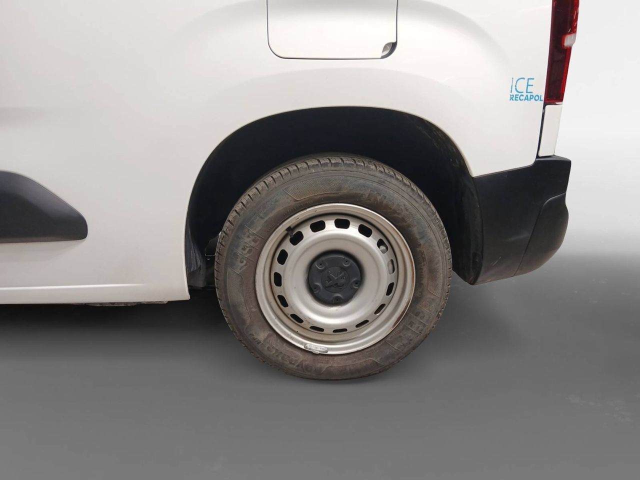 Peugeot Partner   Standard 600kg BlueHDi 73kW Pro