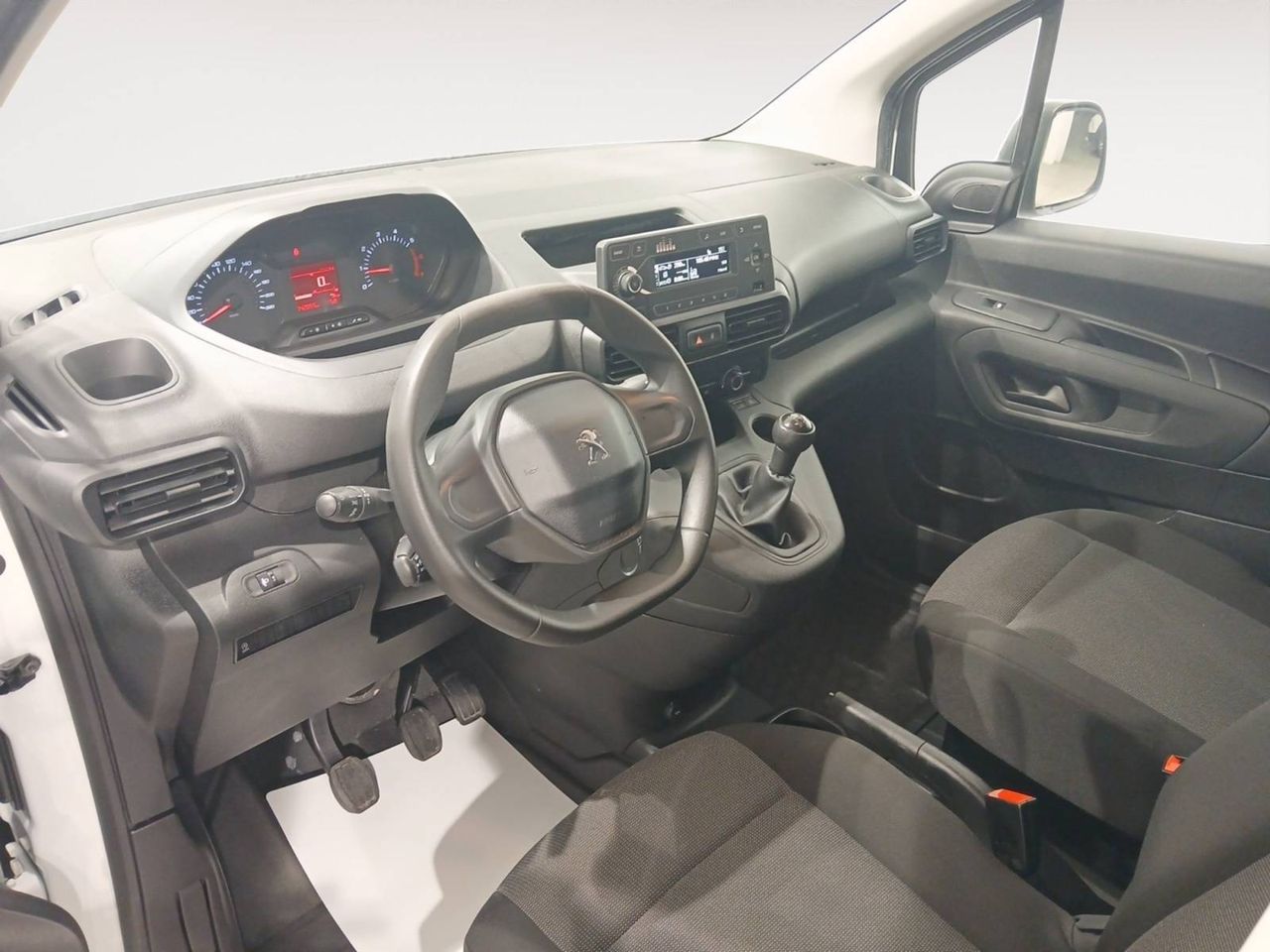 Peugeot Partner   Standard 600kg BlueHDi 73kW Pro