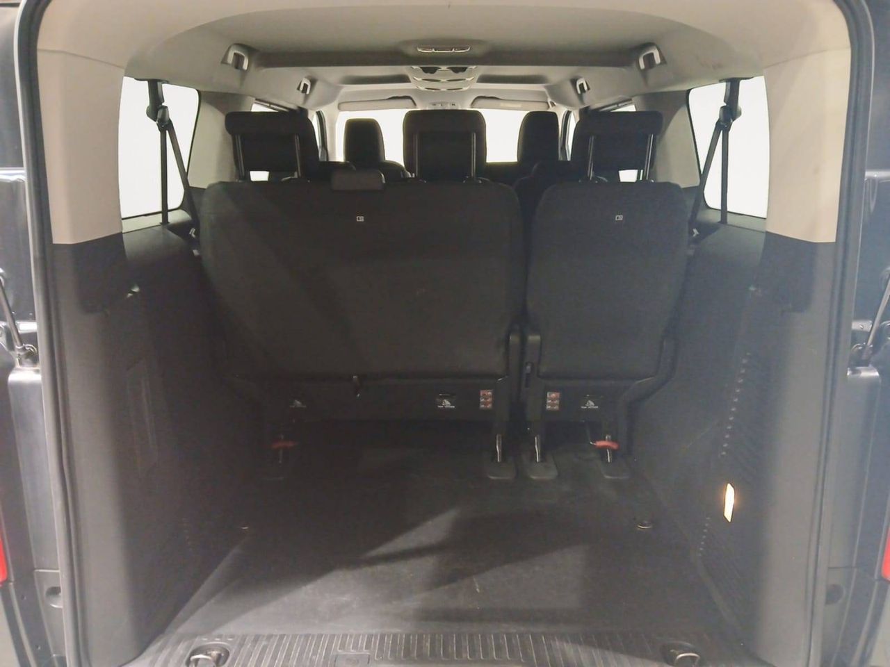 Peugeot Traveller   Long BlueHDi 180 S&S EAT8 Business