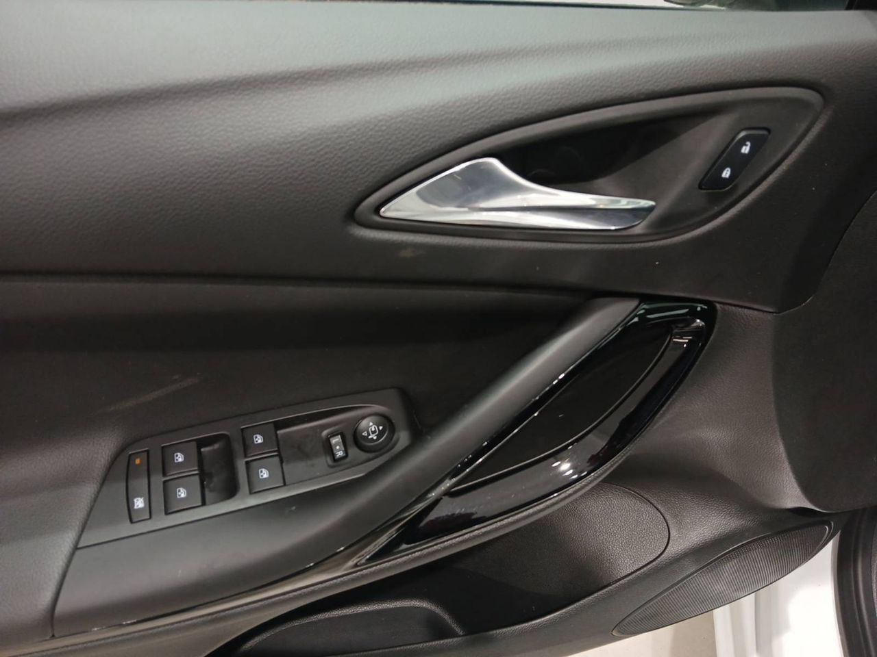 Opel Astra  1.2T SHL 81kW (110CV) Design & Tech