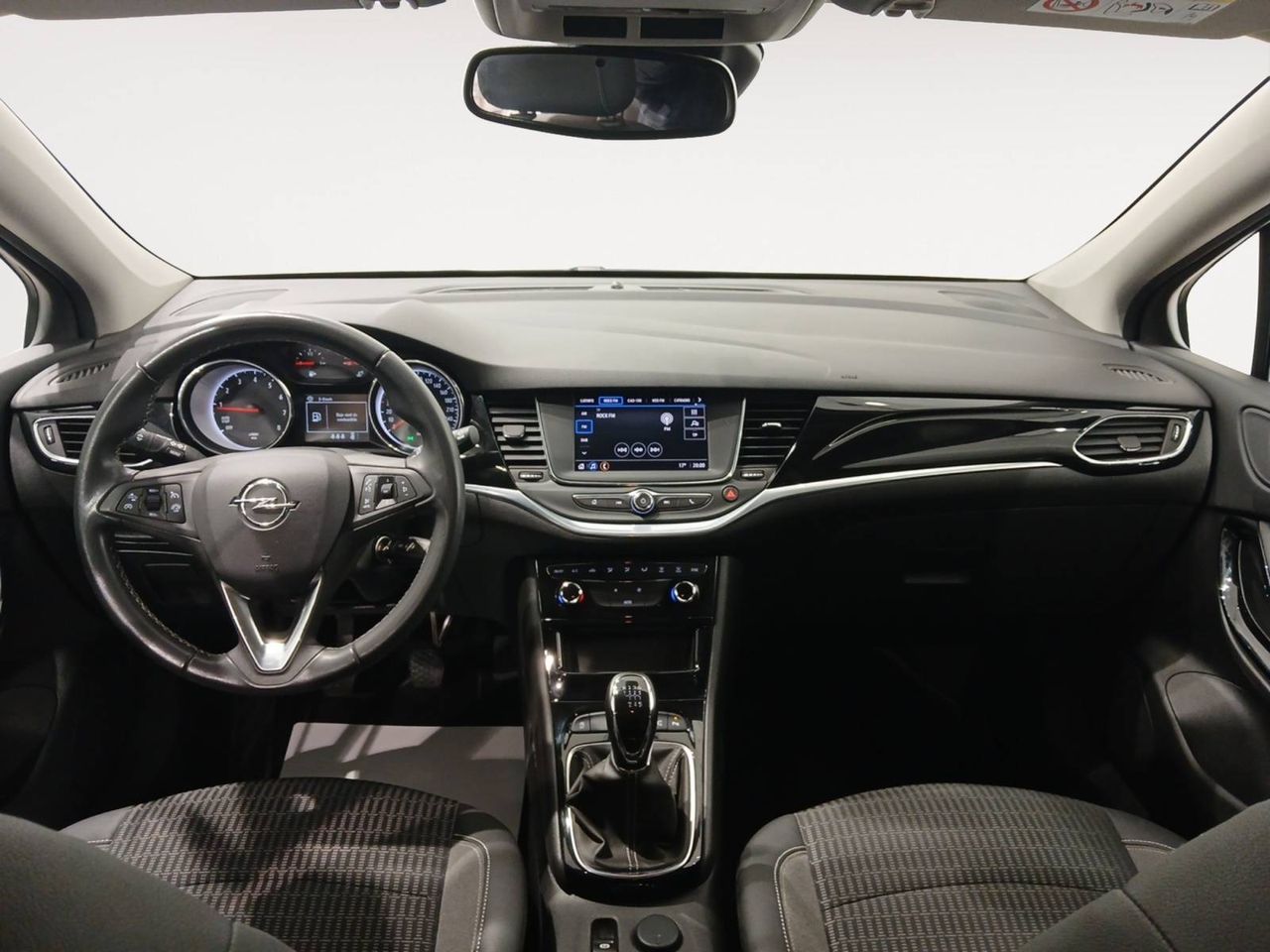 Opel Astra  1.2T SHL 81kW (110CV) Design & Tech