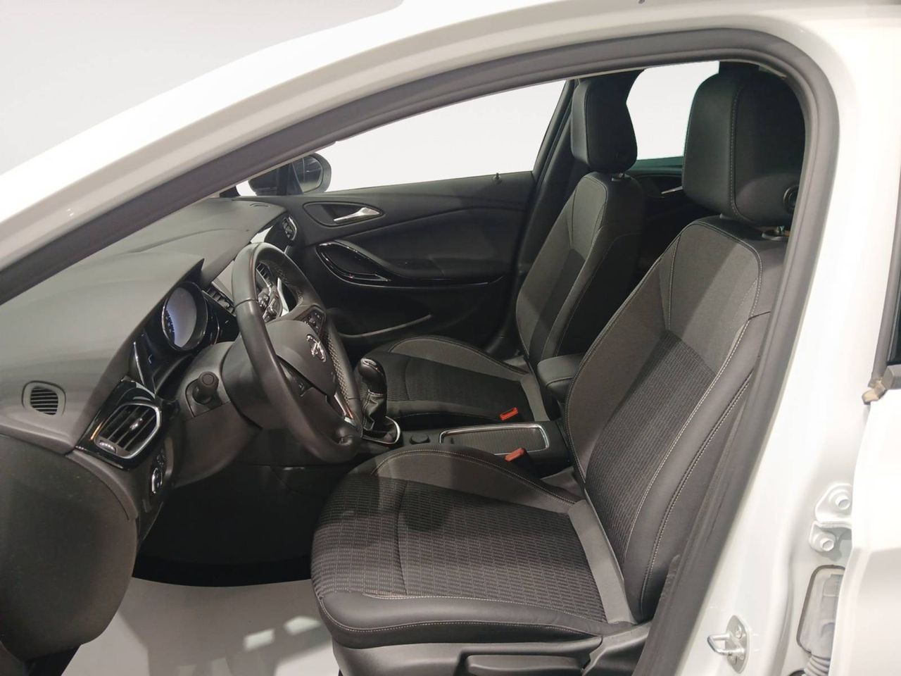 Opel Astra  1.2T SHL 81kW (110CV) Design & Tech
