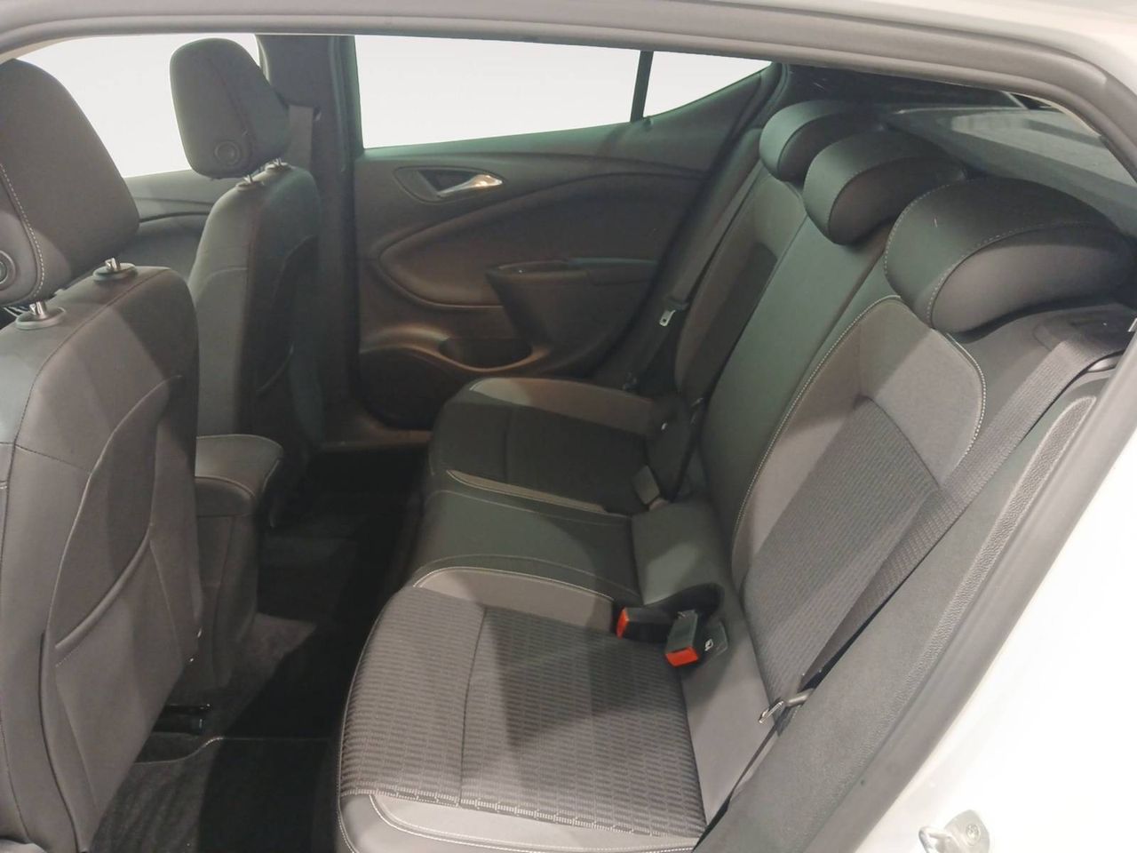 Opel Astra  1.2T SHL 81kW (110CV) Design & Tech