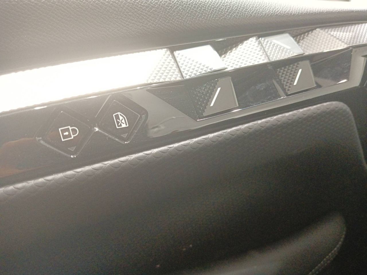 DS DS 4  PureTech 130 auto Trocadero