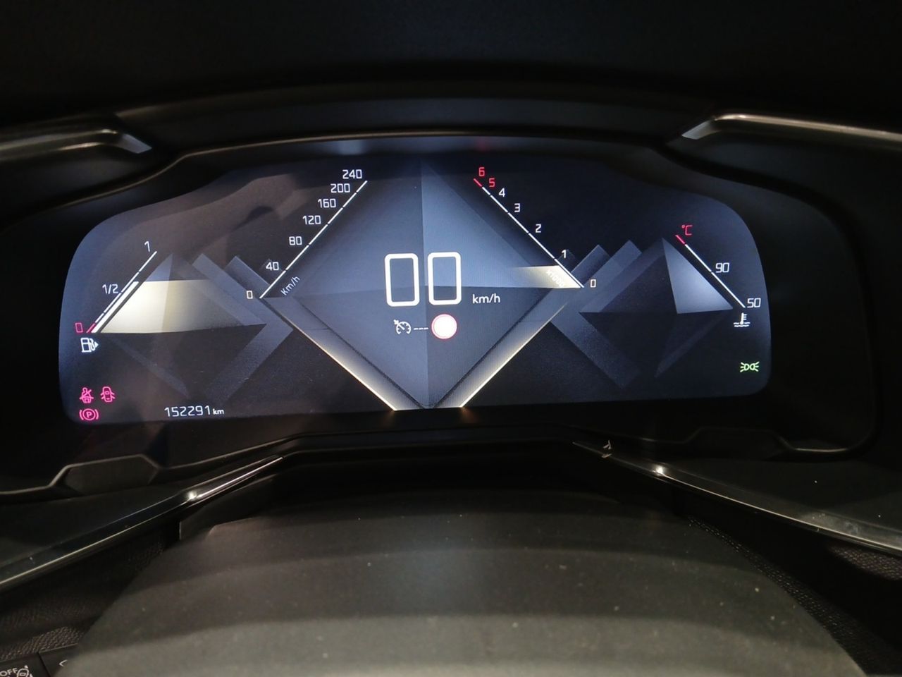 DS DS 7 Crossback BlueHDi 96kW (130CV) BE CHIC