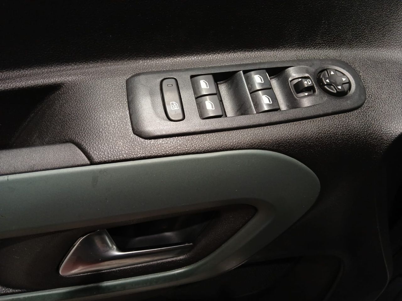 Citroën Berlingo Talla M BlueHDi 100 S&S SHINE BUSINESS N1