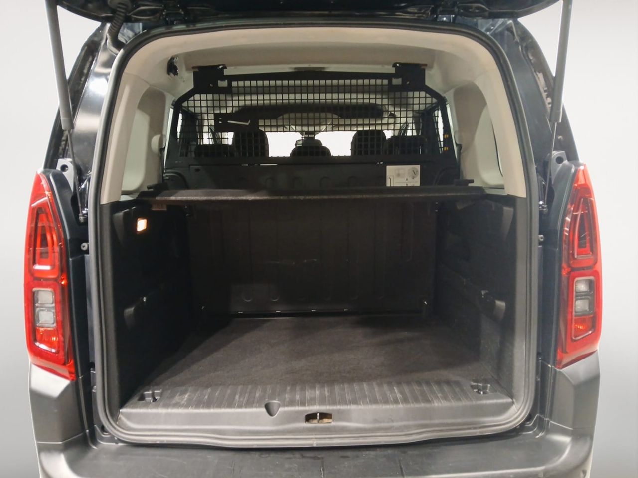 Citroën Berlingo Talla M BlueHDi 100 S&S SHINE BUSINESS N1