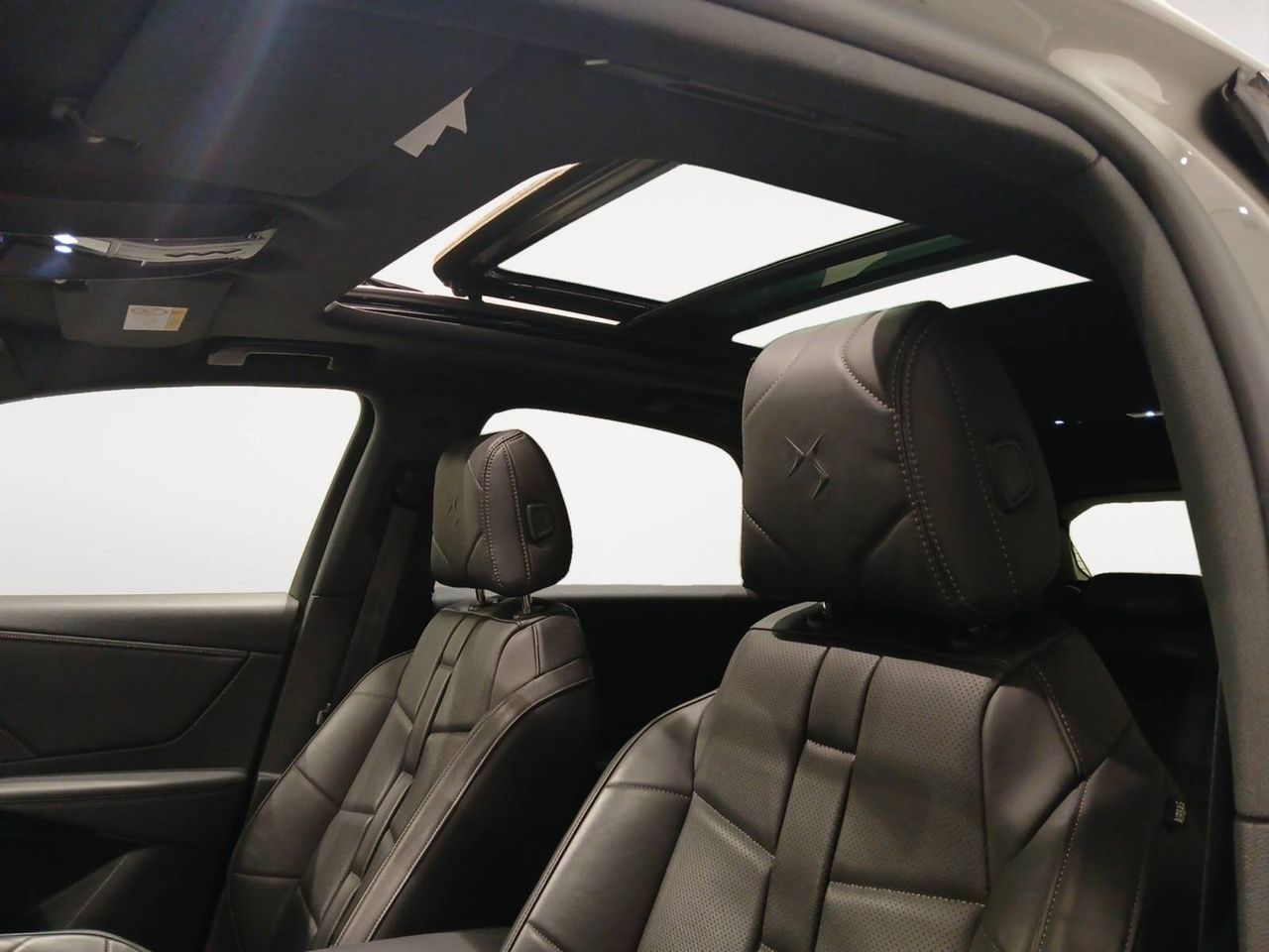 DS DS 7  E-TENSE 4x4 360 LA PREMIERE