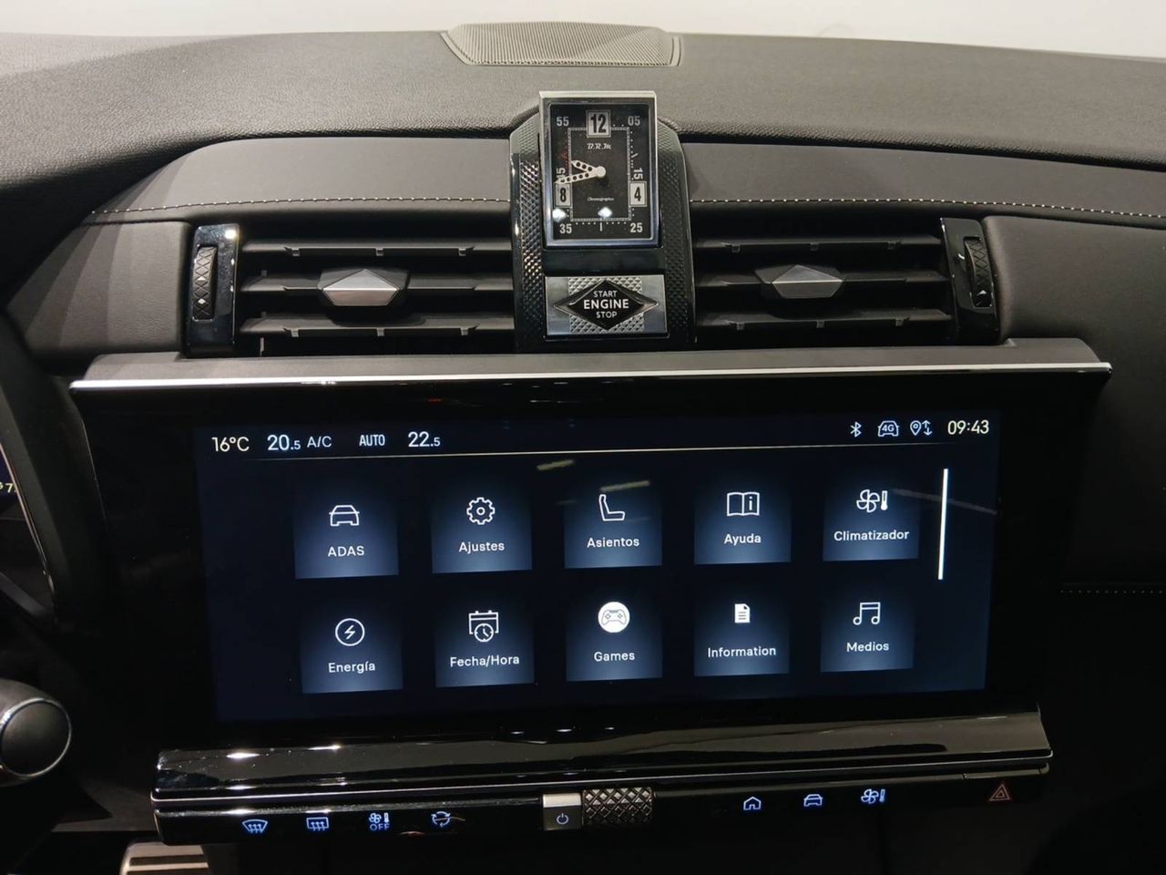 DS DS 7  E-TENSE 4x4 360 LA PREMIERE