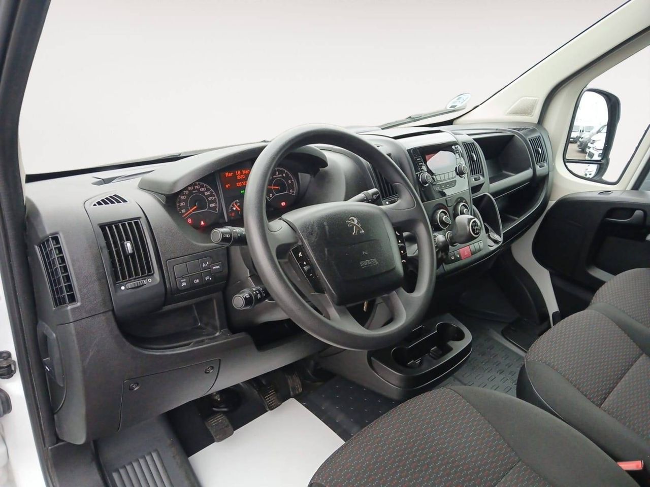Peugeot Boxer  330 L1 H1 BHDI 88kW (120CV) S&S 6 Vel. M -