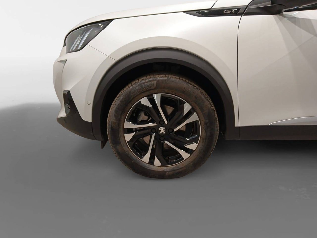 Peugeot 2008   BlueHDI 130 S&S EAT8 GT