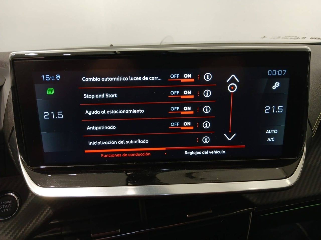 Peugeot 2008   BlueHDI 130 S&S EAT8 GT