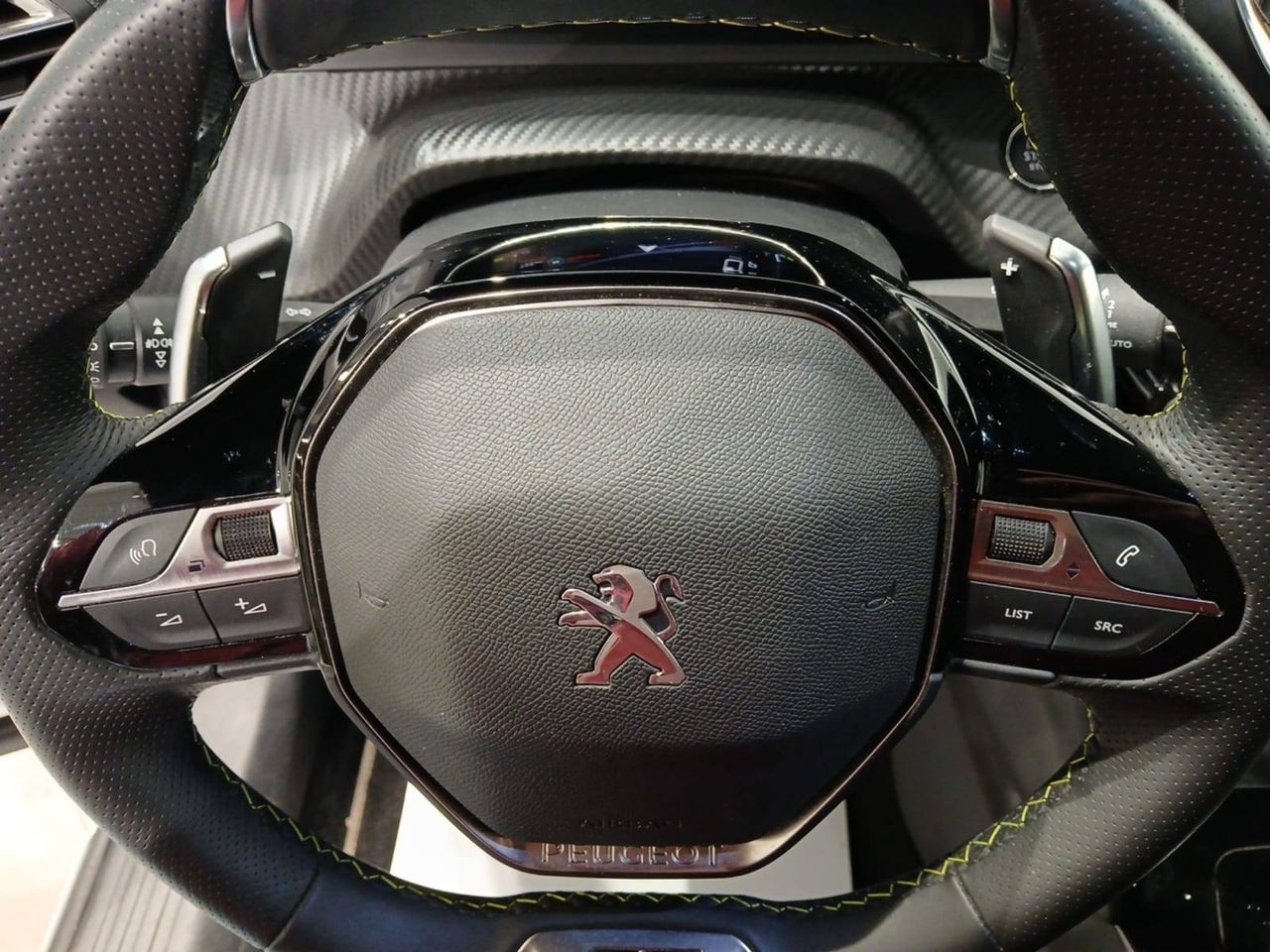 Peugeot 2008   BlueHDI 130 S&S EAT8 GT