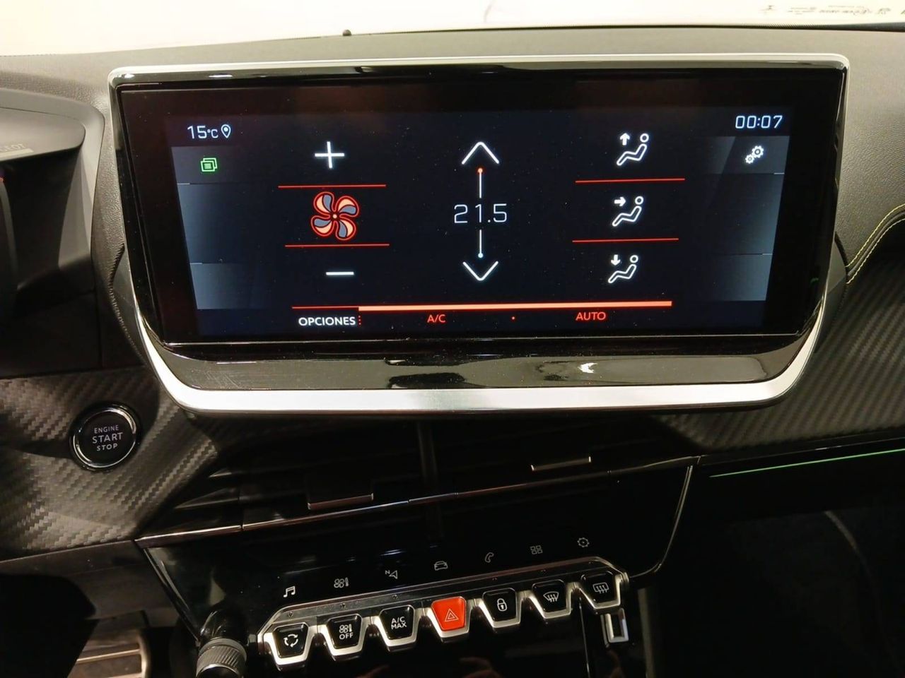 Peugeot 2008   BlueHDI 130 S&S EAT8 GT