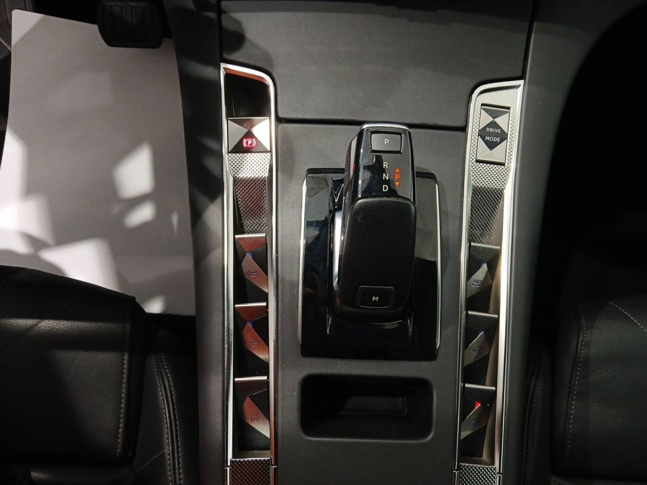 DS DS 7  BlueHDi 130 Automático RIVOLI