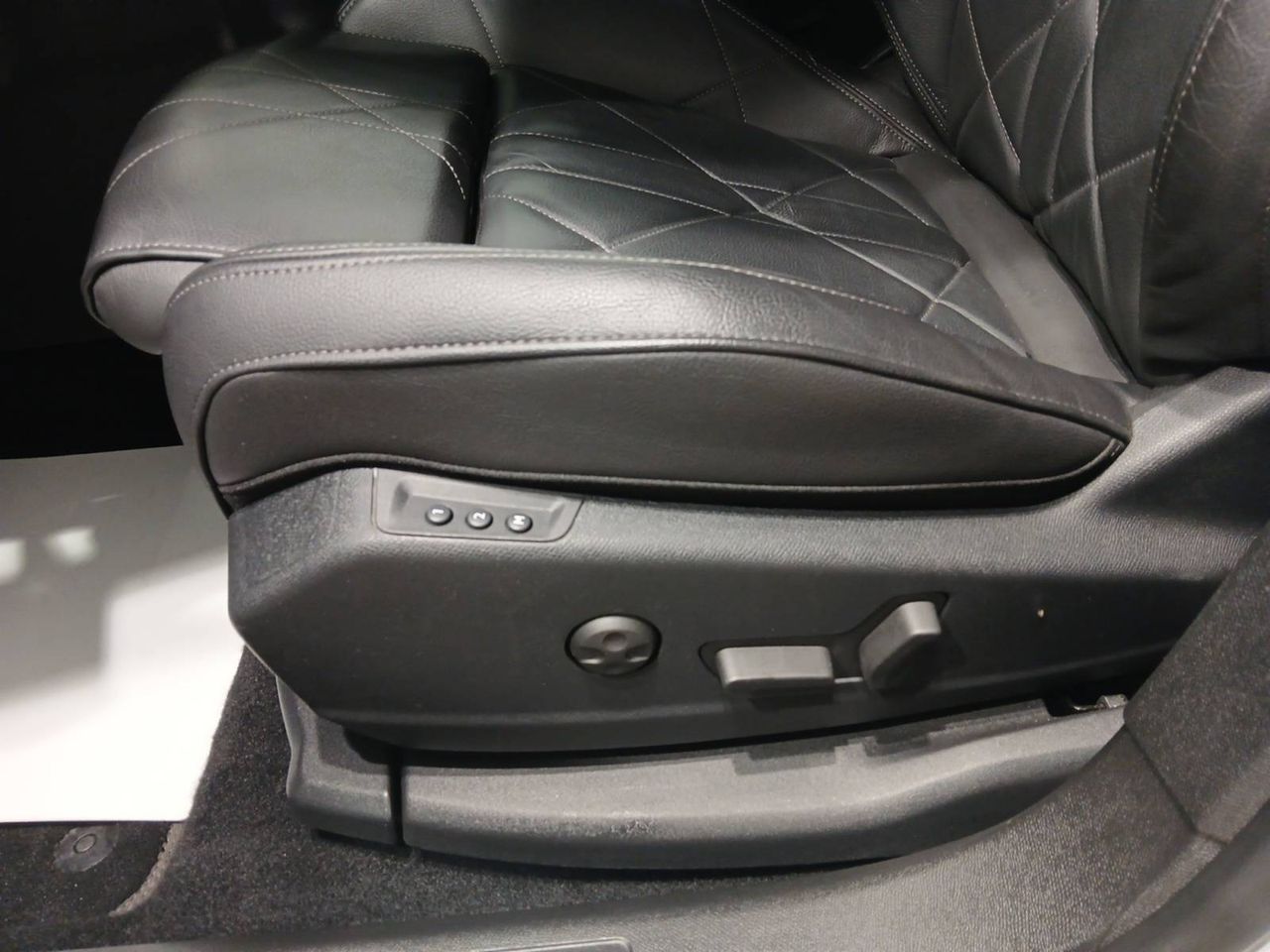 DS DS 7  BlueHDi 130 Automático RIVOLI
