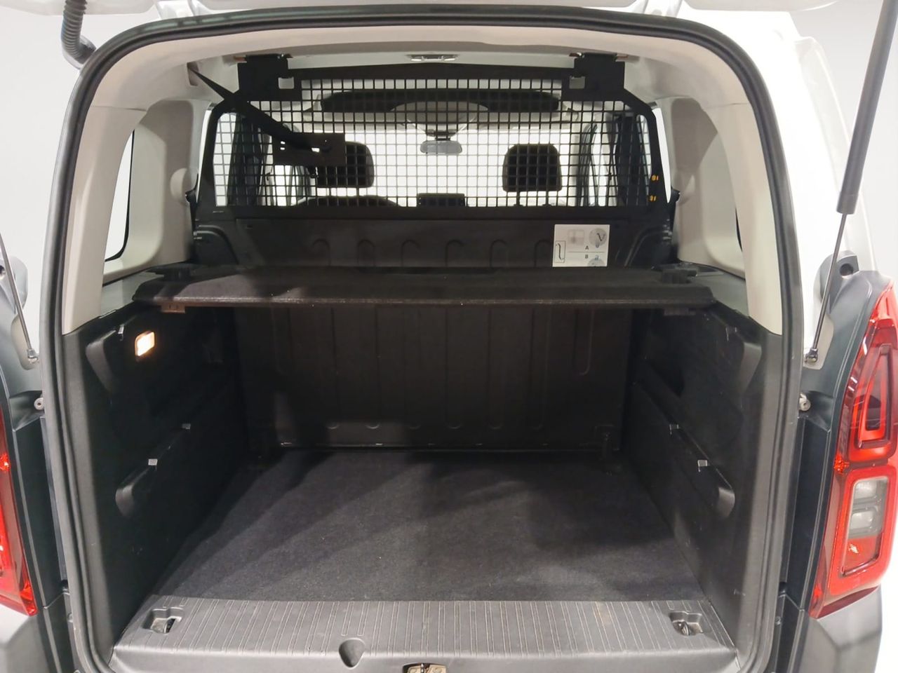 Citroën Berlingo Talla M BlueHDi 100 S&S SHINE BUSINESS N1