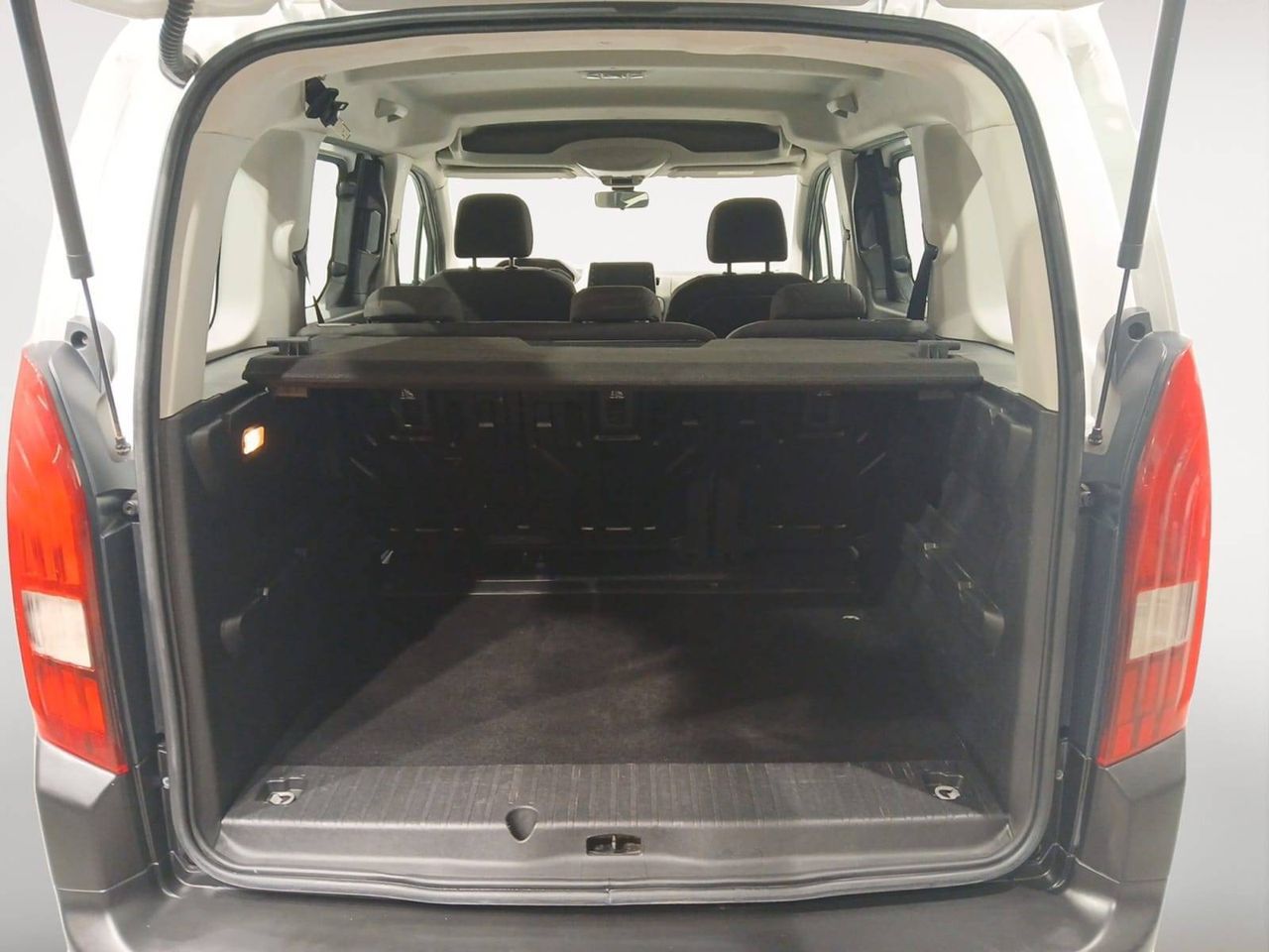 Peugeot Rifter   Standard BlueHDi 73kW Style