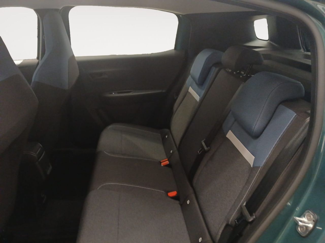 Opel Frontera 1.2T XHT Hybrid eDCT6 107kW Edition