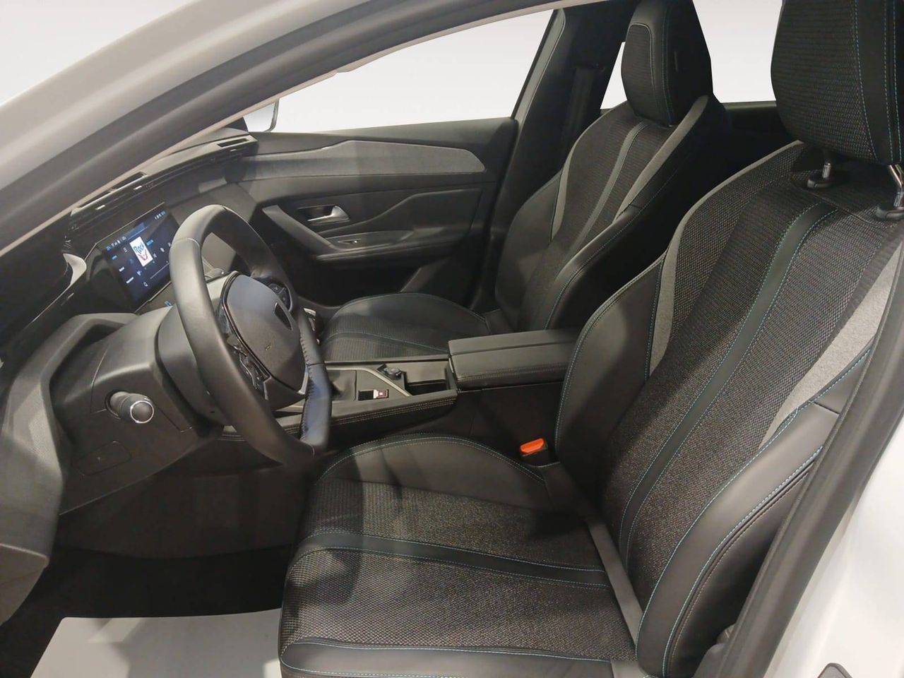 Peugeot 308  5P  PureTech 130 S&S MAN Allure