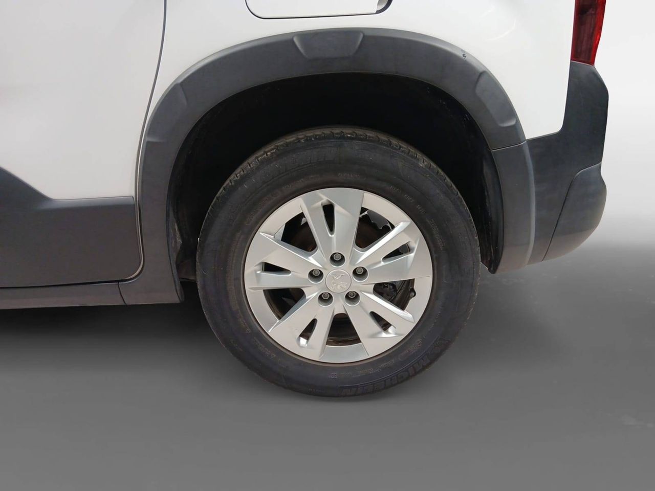 Peugeot Rifter   Standard BlueHDi 73kW Allure Pack
